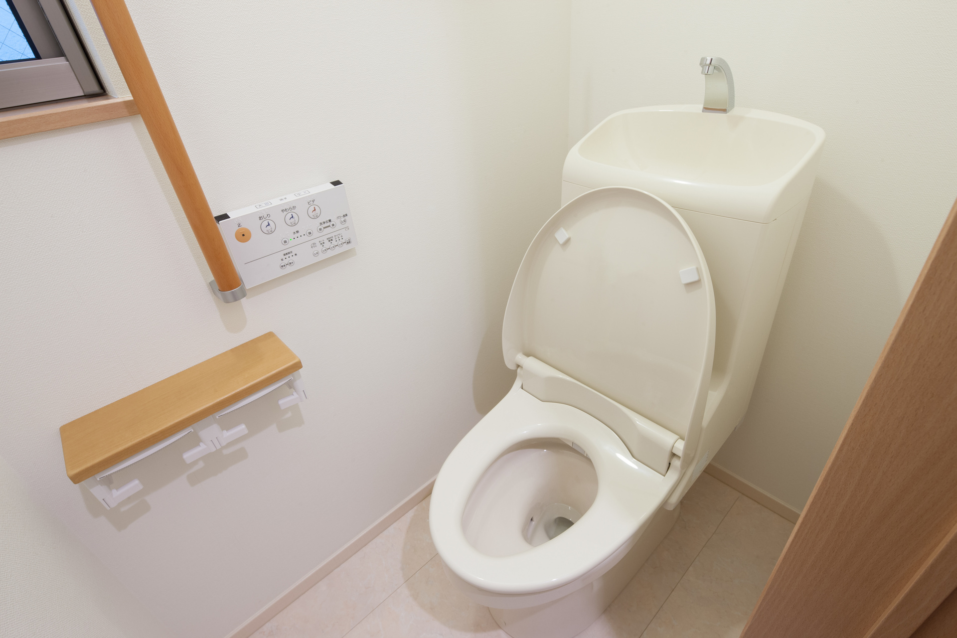 トイレの一括対応 | 徳島のリフォームならライズワークス